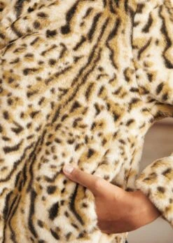 Charm Of Yesteryears Car Coat 11 Charm Of Yesteryears Car Coat -Mod Cloth Store 207704 LEOPARD 7