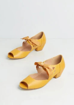 Major Motion Picturesque Peep-Toe Heel