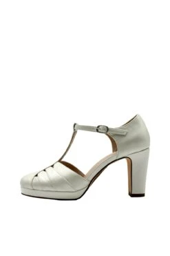 Francine T-Strap Heels -Mod Cloth Store 2 5a99eaa7 2daa 4aac b06a f908769cbd33