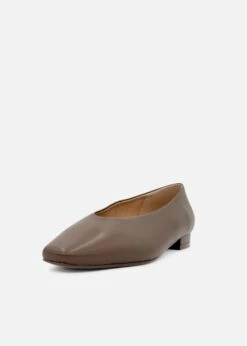 Slick Ballet Flats -Mod Cloth Store 2 e1d1dec9 00bc 433c adba 4887dab04717