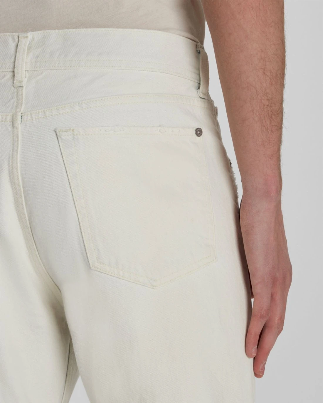 7 For All Mankind Cooper J In Bleached Cloudy 6 7 For All Mankind Cooper J In Bleached Cloudy - Image 4