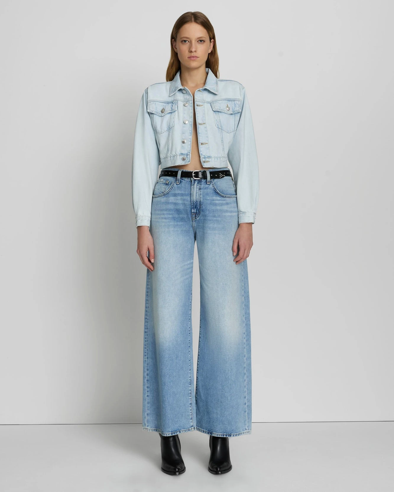 7 For All Mankind Cropped Trucker Jacket In Icy Indigo 4 7 For All Mankind Cropped Trucker Jacket In Icy Indigo - Image 2