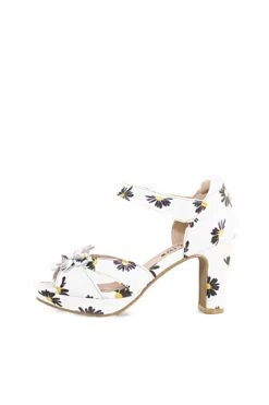 Daisy Retro Heels -Mod Cloth Store DAISY WHITE 2 957df50b 7c4c 4f77 bf24 2e9a2a0f9d7c