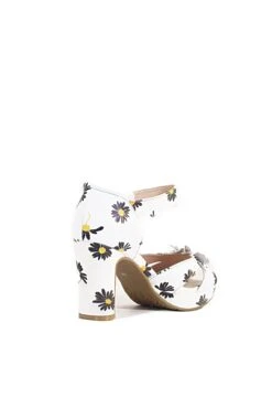 Daisy Retro Heels -Mod Cloth Store DAISY WHITE 3 951891b1 f7bb 48ac 80e7 d98afa383579