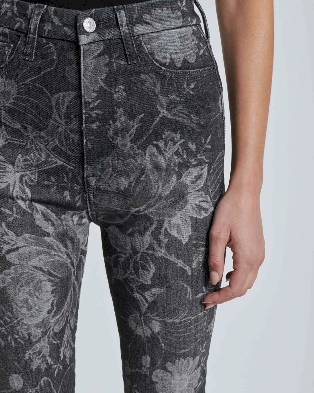 7 For All Mankind Ultra High Rise Skinny Bootcut In Fairytale Floral Black 4 7 For All Mankind Ultra High Rise Skinny Bootcut In Fairytale Floral Black - Image 2