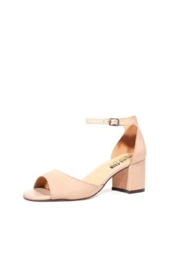 Neela Block Heels -Mod Cloth Store neela nub ccbl ccbl neela nub 04.315 bf042469 a1ea 421d a2a4 91f5783f90b5